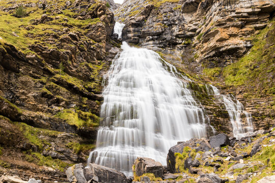 the beautiful cola de caballo waterfall in the cotatuero circus and the ordesa valley and Monte Perdido. Pyrenees
