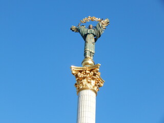monument to the heroes of the heroes