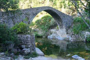 Fototapeta na wymiar Ponte Vecchju, Mare e Monti