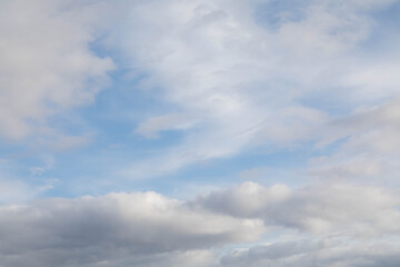 Obraz premium Blue sky background with light clouds for disign