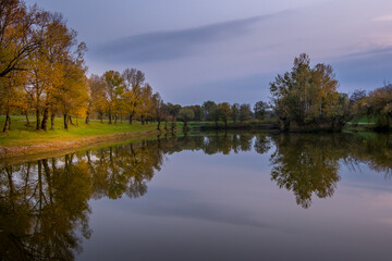 Fototapeta na wymiar late fall evening at Lac des Dames, Bourg Saint Andéol France