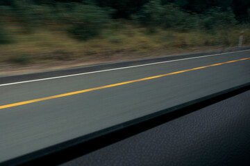 Carretera en Ecuador, asfalto, movimiento, rapidez.