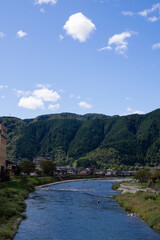Fototapeta na wymiar 岐阜県 郡上市 宮ヶ瀬橋から見た吉田川