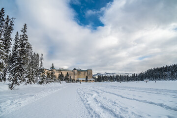 Fototapeta na wymiar Chateau Lake Louise in winter
