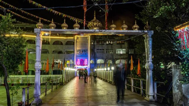 Gurudwara MANIKARAN Sahib Iron Bridge. Hyperlapse 4k