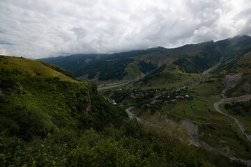 Fototapeta na wymiar view of green mountains and gorge