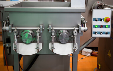 Food vacuum mixer machine in food industry