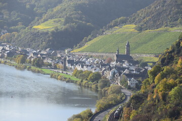 Blick ins Moseltal über Brodenbach bis Lehmen