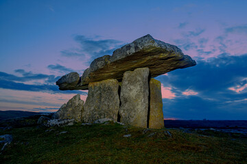 Poulnabrone
