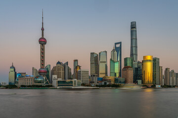 Fototapeta premium Sunset view of Lujiazui, the financial district in Shanghai, China.