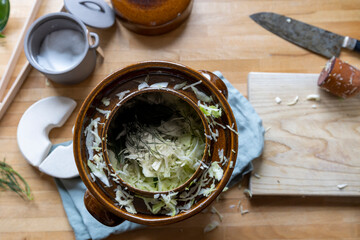 making home fermented white cabbage