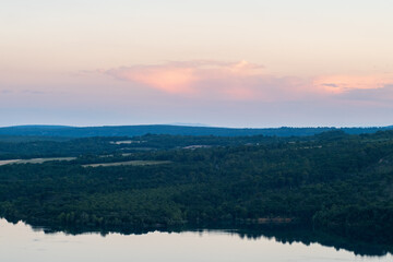 Fototapeta na wymiar sunset on the lake of Montpezat, Verdon