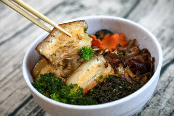 streaky pork with rice