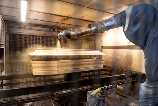 FRA - FABRICATION DE CERCUEILS - USINE BERNIS PROBIS