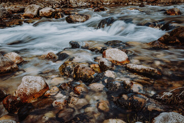 Italien - kleine Schlucht am  Lago di Valvestino 