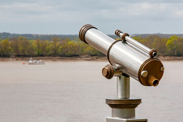 Longue-vue sur la Gironde	