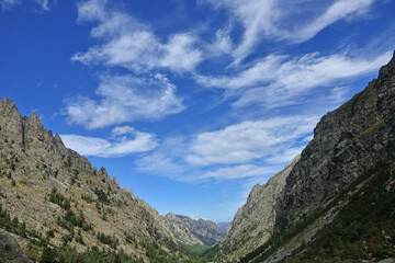 Randonnée sur le GR 20 en Corse dans les gorges de la Restonica
