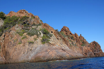 Fototapeta na wymiar Vue du bateau de La réserve naturelle de Scandola en Corse