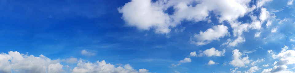 Fototapeta premium Blue sky panorama with cloud on a sunny day. Beautiful 180 degree panoramic image.