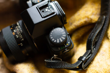 フィルムカメラのレンズと絞り