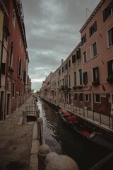 Fototapeta na wymiar venedig canal