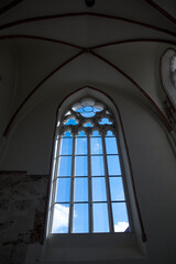 Obraz premium window in a gothic church