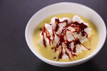floating island- custard creme and caramel