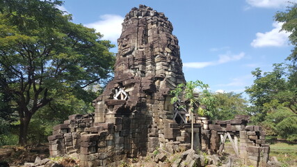 Fototapeta premium Cambodia.Ta Prom temple is a commune (khum) in Thma Puok District in Banteay Meanchey province in northwest Cambodia. It is located 63 km north of Sisophon and about 20 km east of the Thai border. 