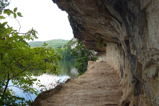 chemin de halage de Saint-Cirq-Lapopie