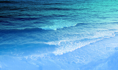 Obraz premium Beautiful big sea waves with foam in the black sea