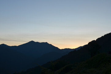 飯豊連峰に沈む夕日