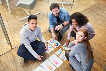 Kreatives Start-Up Team in der Designagentur