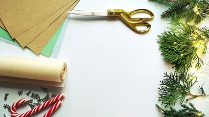 step-by-step instructions for packing a Christmas gift. DIY Christmas gift wrapping.