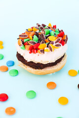 donut cream with rocklets lightgreen background