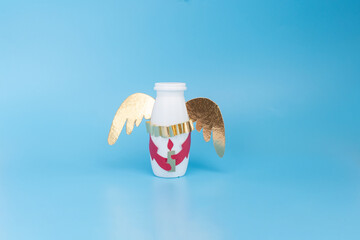 how to make an angel reusing yogurt plastic bottle, step by step instruction, DIY, christmas...