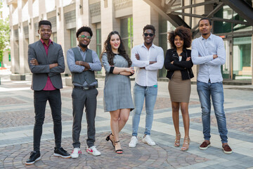 Fototapeta premium team of young men and women in the summer for a walk