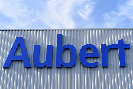 FRA - STOREFRONT OF A AUBERT  STORE