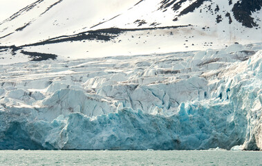 Drift ice at the sea around Spitsbergen © AGAMI