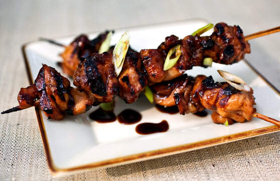 Chicken yakitori with ginger, garlic and soy