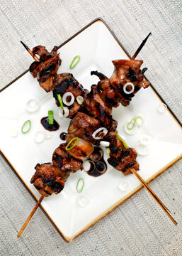Chicken yakitori with ginger, garlic and soy