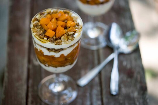 Honey apricot parfait with Greek yogurt, walnuts and cinnamon