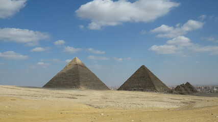Giza pyramids landscape. historical egypt pyramids.