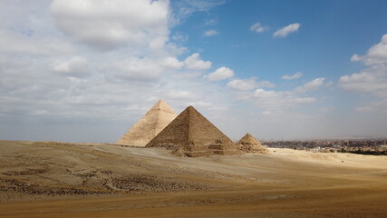 Giza pyramids landscape. historical egypt pyramids.