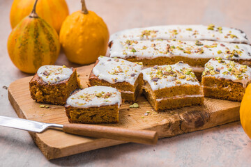 A  pumpkin pie  on concrete  background