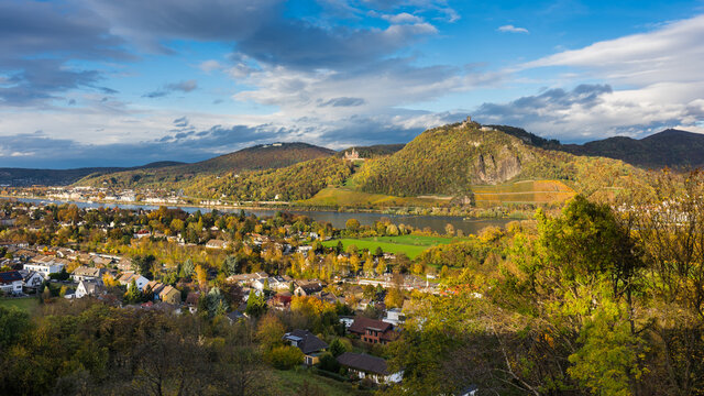 Blick zum Siebengebirge im Herbst 2020; Deutschland