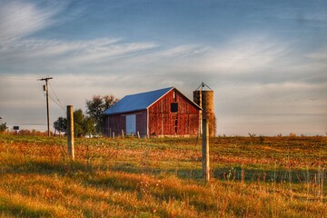 1217 - Lake Pleasant Red and Silo