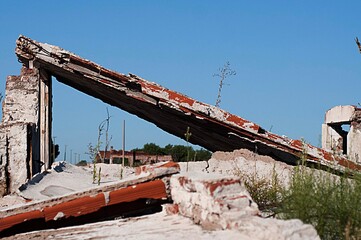 construcción antigua, demolición, antiguo