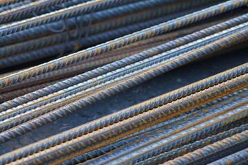 Bewehrung oder Armierung, Stahl für Beton als Verbundwerkstoff in Form von Stahlbeton auf einem Lager