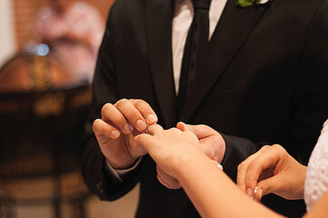 evento de matrimonio, manos, anillos de boda
