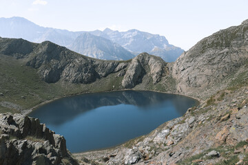 Spectacular lake in the middle of the mountains